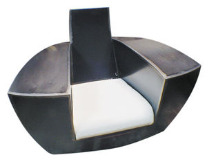 Sessel / originelles Design / Leder / Eisen / Unsichtbare Rollen