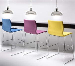 moderner Barhocker / Stoff / für Restaurants / Objektmöbel