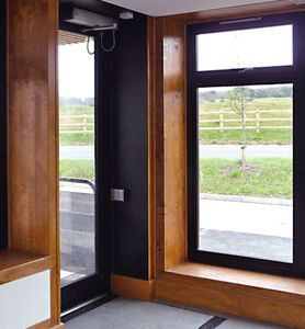 Vertikalschiebefenster / Holz