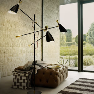 Lampe mit Fußgestell / klassisch / Messing / für Innenbereich
