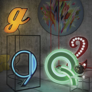 Stehleuchte / originelles Design / Aluminium / aus Acryl