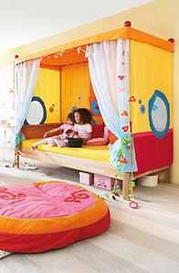 Himmelbett / Einzel / originelles Design / Holz