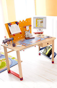 Schreibtisch aus Birke / modern / für Kinder
