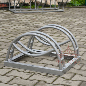 Fahrradständer / pulverbeschichteter Stahl / für öffentliche Bereiche