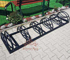 Fahrradständer / pulverbeschichteter Stahl / für öffentliche Bereiche