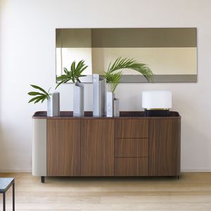 modernes Sideboard / Nussbaum / Natureiche / Feinsteinzeug
