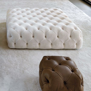 moderne Ottomane / Leder / quadratisch / Innenraum