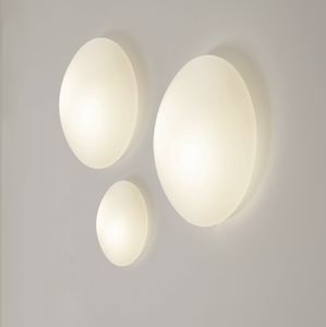 moderne Wandleuchte / geblasenes Glas / aus Polycarbonat / fluoreszierend