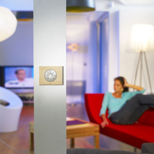 Bedientastatur für Hausautomationssystem / wandmontiert