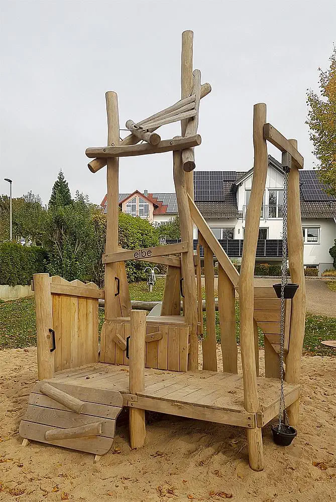 Holz-Spielplatzgert - MATS - eibe Produktion + Vertrieb GmbH & Co KG - mit  berdachung