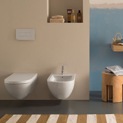 Hängendes WC - LAS02 - Ceramica GLOBO - Keramik / mit eingebauter Spülung