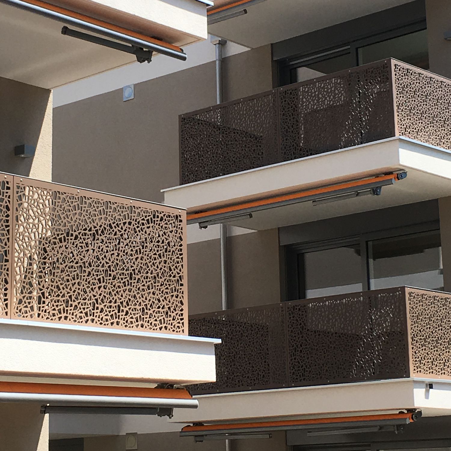 HPLGeländer PECO MFH Sonnenbergstrasse Abtwil Bruag Design