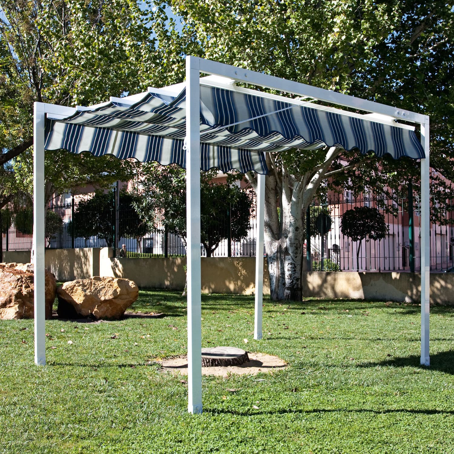 Selbsttragende Pergola - Persax - Aluminium / Stoff-Überdachungen