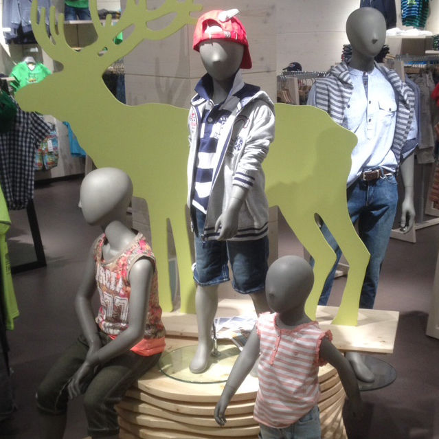 Kind Schaufensterpuppe RETRO GENESIS MANNEQUINS realistisch