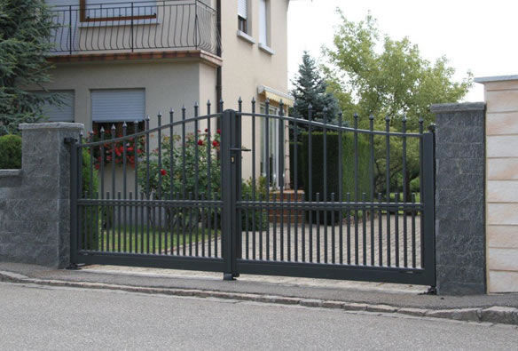 Einflügeliges Tor TRADITION IRIS Horizal Aluminium / Stab