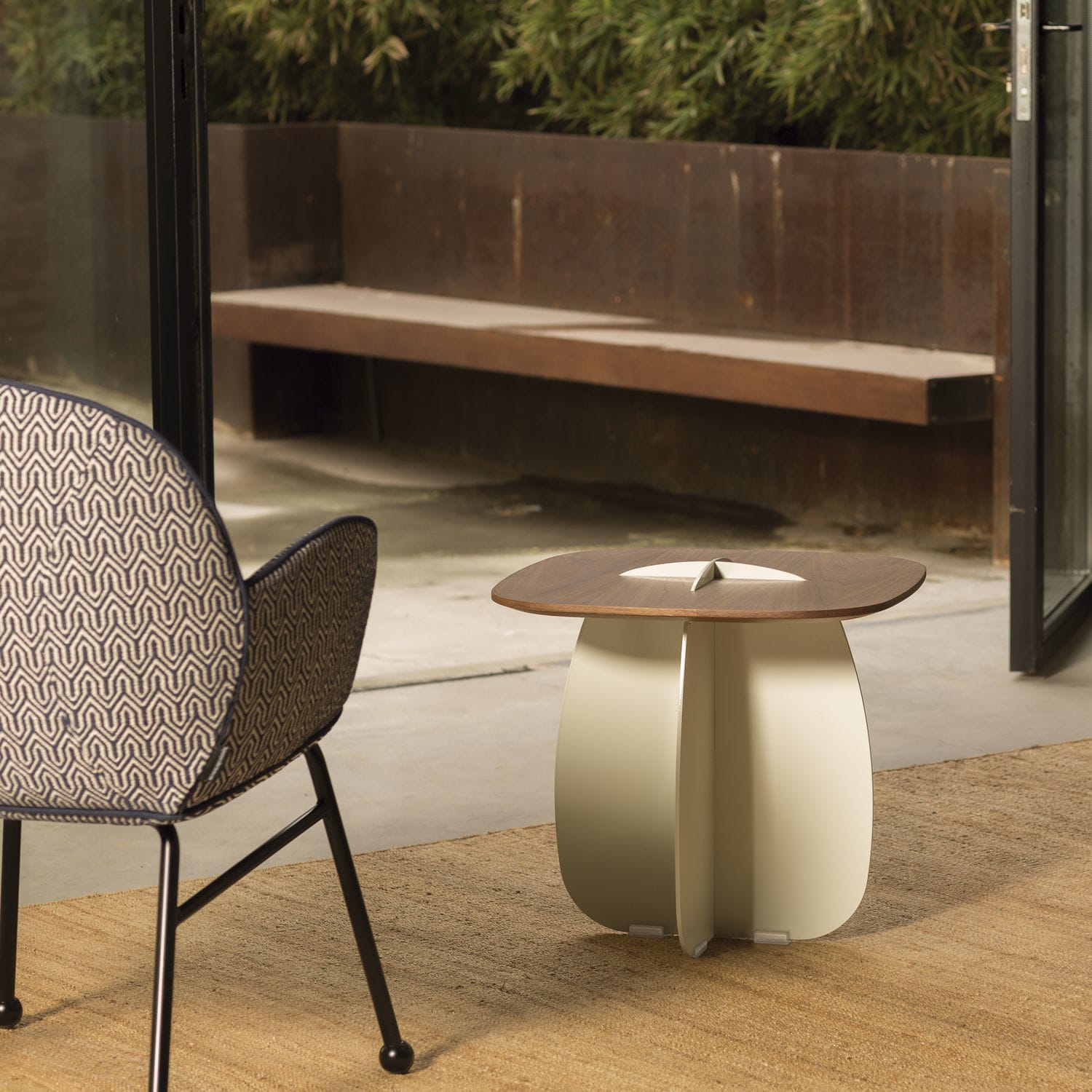 Moderner Beistelltisch Cross Lagranja Collection Eiche / Nussbaum