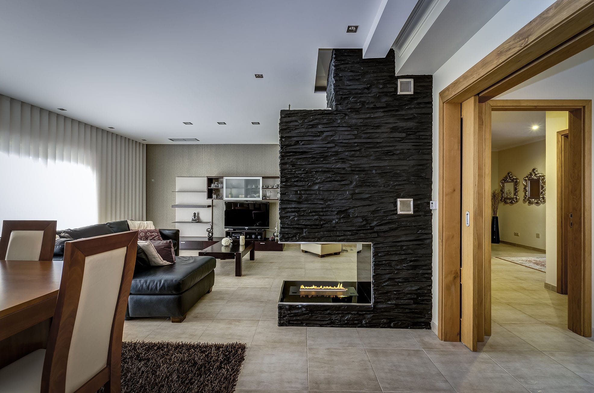 Bioethanol-Kamin / modern / geschlossene Feuerstelle / Ecken - FORMA