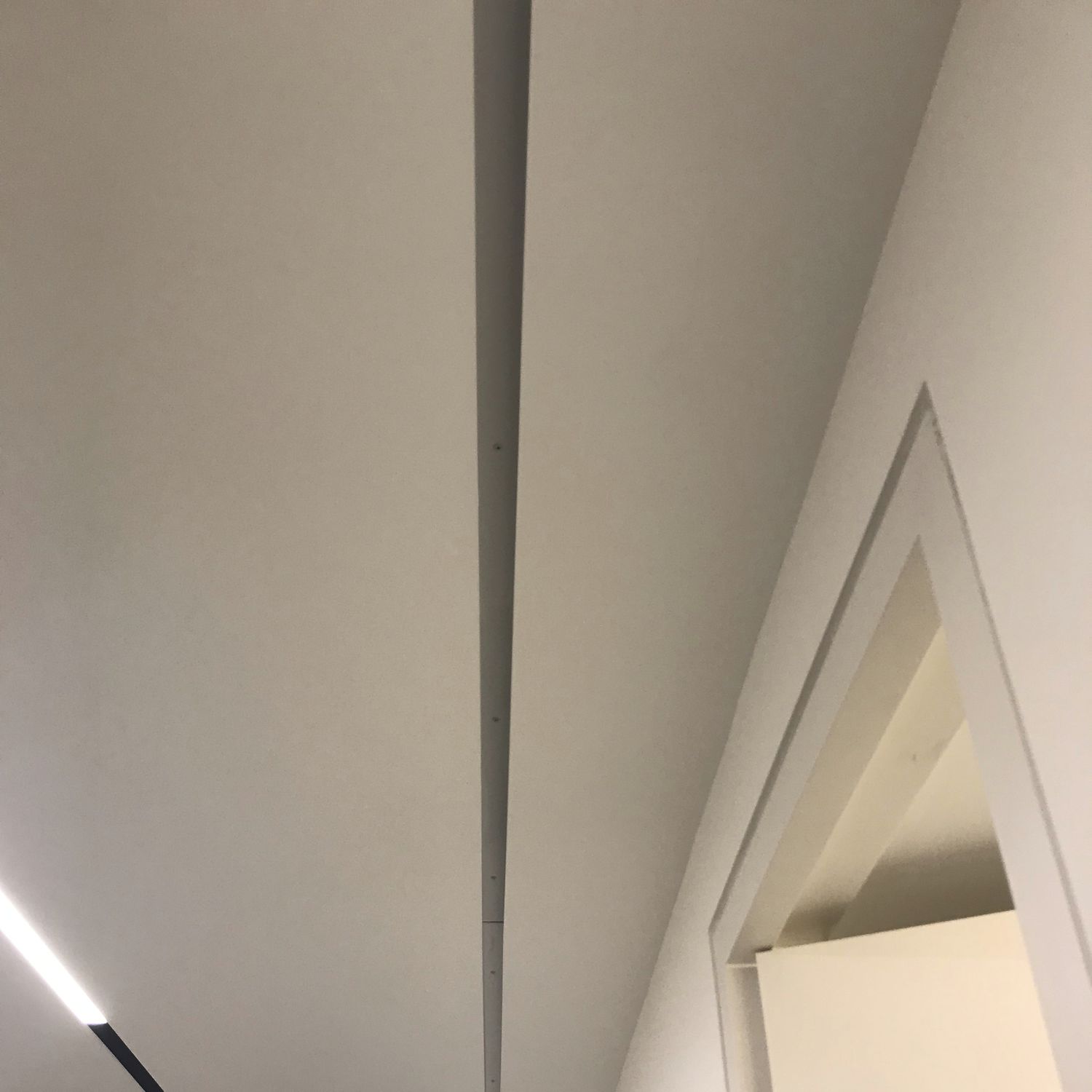 Linearer Schlitz-Diffusor 152,4 Cm – 1 Schlitz, Lüftungsabdeckung Aus Alu, Für Decke/Wand/Boden, Weiß