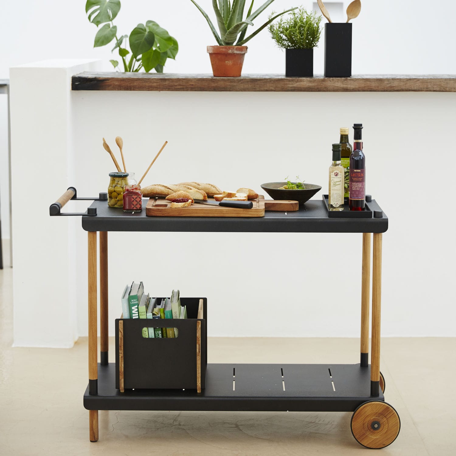 Servierwagen für Privatgebrauch FRAME 5170 Caneline A/S Garten