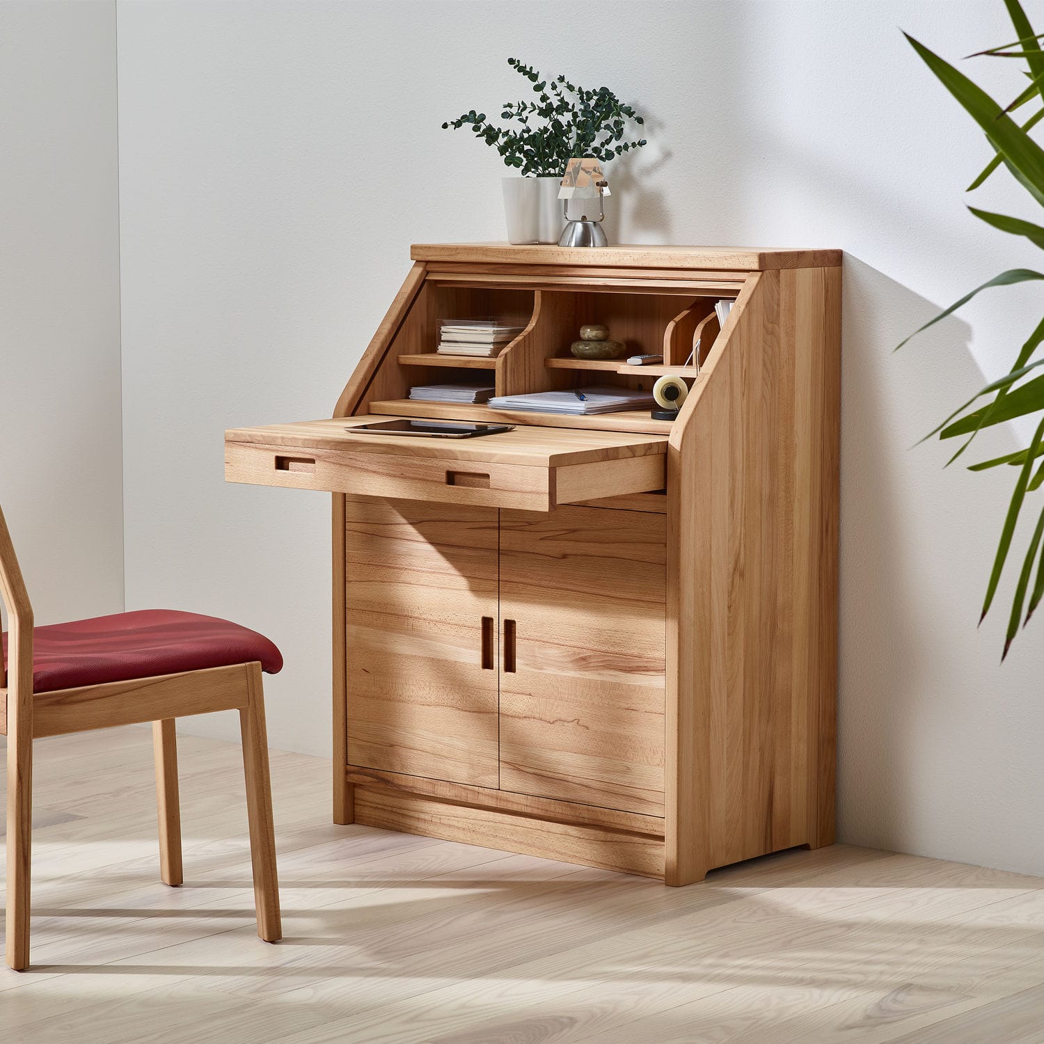 Klassischer Sekretär - 5252K/2 - dyrlund - geöltes Holz / aus Nussbaum