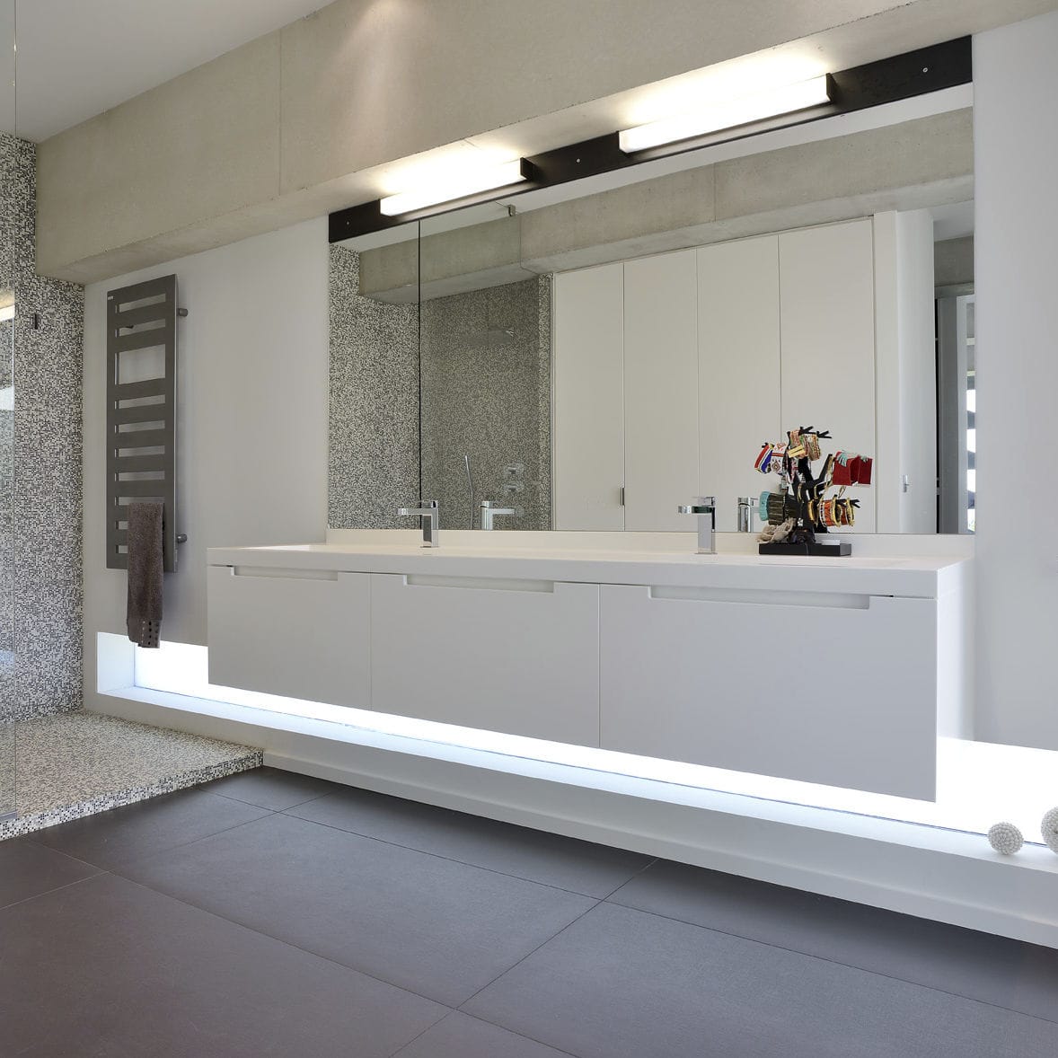 Doppelter Waschtisch-Unterschrank - IMAGE 15 - IMAGE - hängend / Corian