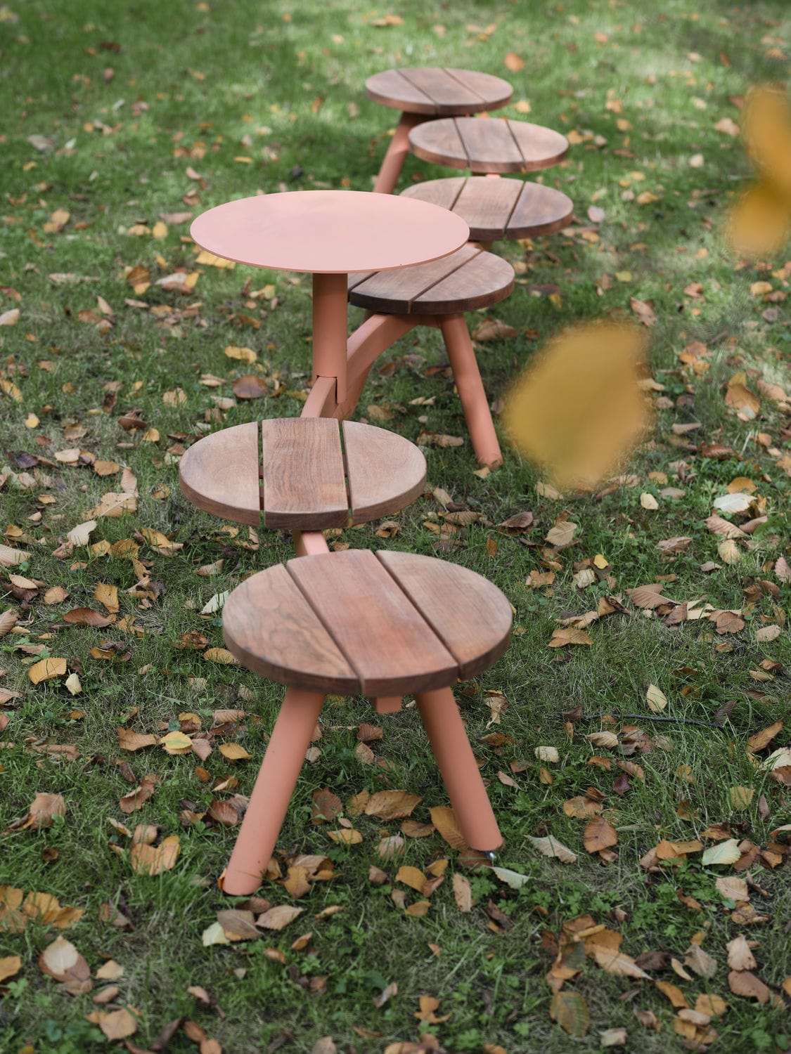 Moderne Bank für den öffentlichen Raum Morse mmcité street