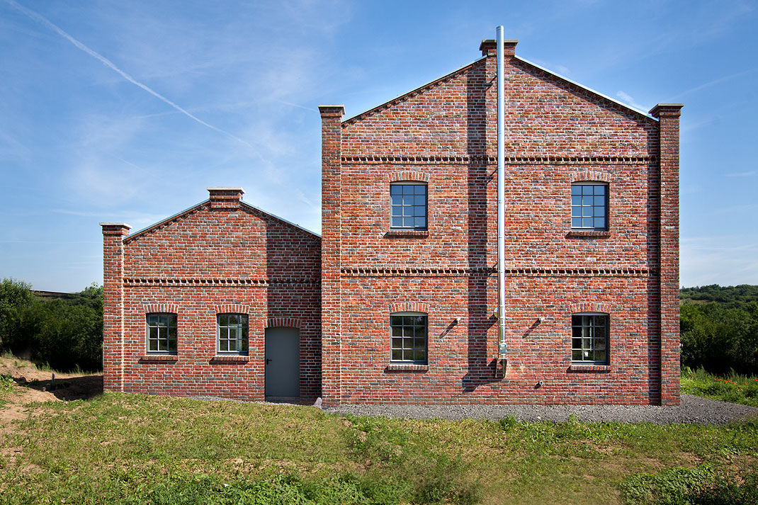 Massivziegel - WASSERSTRICH - Röben - isolierend / für Fassaden / rot
