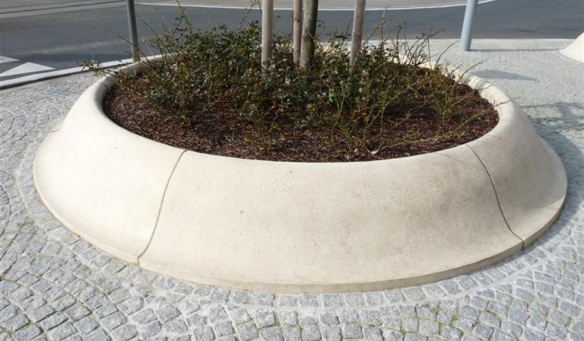 BetonPflanzkübel / rund / modern / für öffentliche Bereiche ROUND