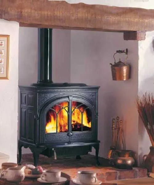 Holz-Kaminofen - F 600 - Jøtul - 5 kW...10 kW / traditionell / Gusseisen