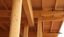 Holzpfeiler / Lamellen
