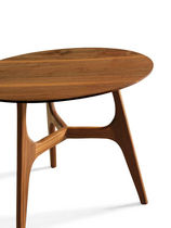Moderner Couchtisch / Holz / rund / Innenraum