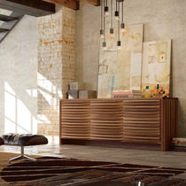 Modernes Sideboard / aus Nussbaum / braun