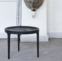 Moderner Couchtisch / Aluminiumguss / rund...