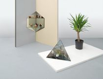 Wandmontiertes Regal / modern / Glas