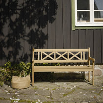 Gartenbank / modern / aus Teakholz / mit...