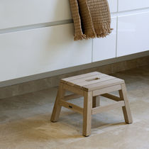 Moderner Hocker / aus Eiche / schwarz