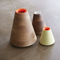 Moderne Vase / Metall / Holz