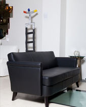 Modernes Sofa / Leder / 3 Plätze / schwarz