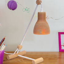 Tischlampe / originelles Design / Holz /...