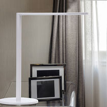 Tischlampe / modern / Nickel / LED
