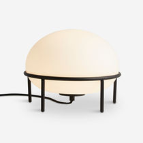 Tischlampe / modern / Stahl / Glas