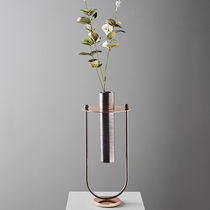 Moderne Vase / Kupfer / Eisen