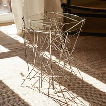 Beistelltisch / originelles Design / Glas...