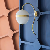 Moderne Wandleuchte / Messing / poliertes...