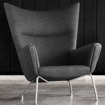 Moderner Sessel / Leder / von Hans J. Wegner