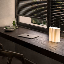 Tischlampe / Holzfurnier / modern / LED