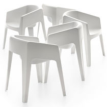Moderner Stuhl / Stapel / recycelbar / Polypropylen