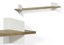 Wandmontiertes Regal / modern / aus Eiche...
