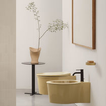 Wandhängendes Bidet / Keramik
