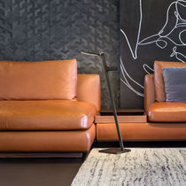 Stehleuchte / Bronze / Polycarbonat / Leder
